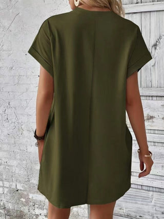 Pocketed Round Neck Short Sleeve Dress Trendsi