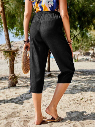 Pocketed Elastic Waist Capris Divacious